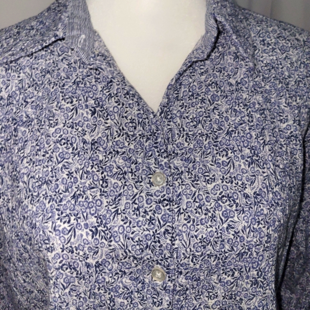 Dressbarn L 3/4 Sleeve Button Down Blouse No wrinkle.